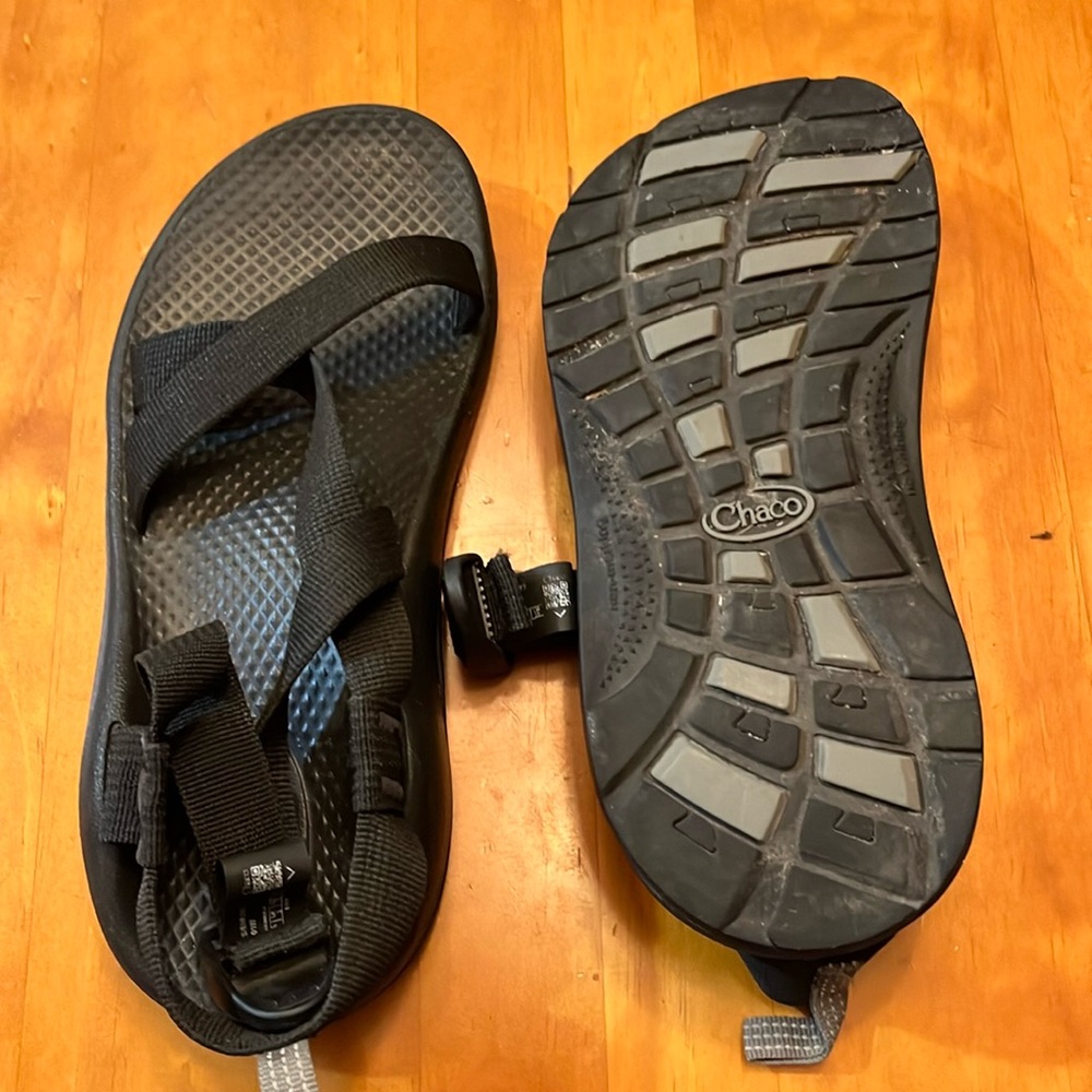 Chaco Big Kids size 4 US